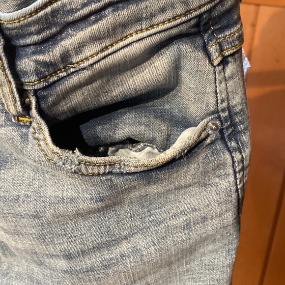 Mom Jeans - Picture 3 of 11